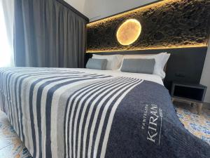 Postel nebo postele na pokoji v ubytování Kirani Resort