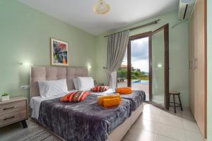 Postel nebo postele na pokoji v ubytování Villa Angela + 54 fotografií