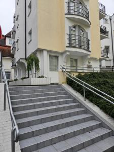 Budova, v ktorej sa apartmán nachádza