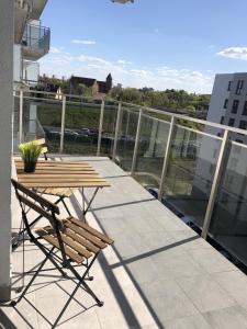 Un balcon sau o terasă la Apartament na Skarpie