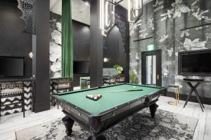 Biliár nebo kulečník v ubytování Playa Vista 1br w pool gym bbq nr 405 LAX-1056