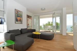 Posezení v ubytování Ostseeresidenz Sassnitz - Penthouse 19 mit Sauna, Balkon, Meerblick