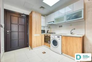 תמונה מהגלריה של Studio Apartment in Starz by Danube in Al Furjan בדובאי