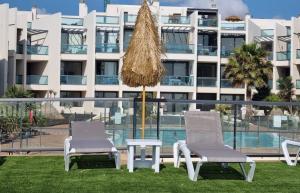 Basen w obiekcie Ola Cotillo! Ver y Sentir el Mar desde casa lub w pobliżu