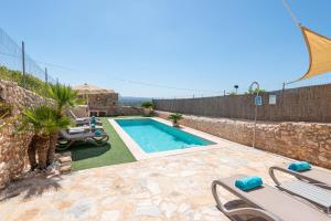 Bazén v ubytování Casa del Sol nebo v jeho okolí