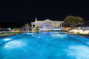 The swimming pool at or close to Marble Pool Villa