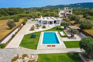 The swimming pool at or close to Marble Pool Villa