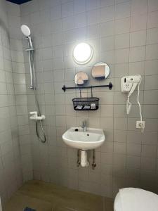 Ένα μπάνιο στο Hotel HEB