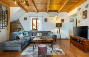 A seating area at 3 Bedroom Stunning Home In Krnica