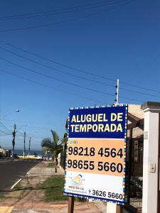 ein Zeichen für ein tempretoria tempretoria tempretoria in der Unterkunft Anexo da Cal in Torres