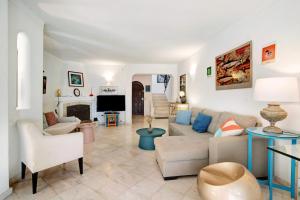 Χώρος καθιστικού στο Casa Quarenta Garrão