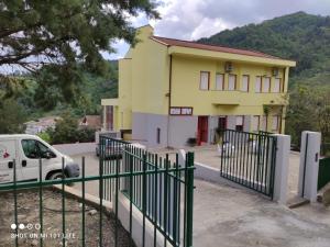 Nespecifikovaný výhled na hory nebo výhled na hory při pohledu z bed and breakfast