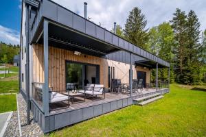 Zahrada ubytování Holiday House U Hájenky 11P Lipno Home