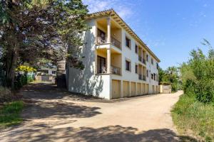 Budova, kde se apartmán nachází + 10 fotografií