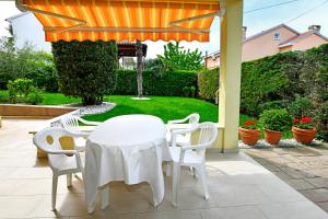 Zahrada ubytování Apartments Jasmina