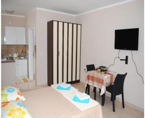 Kuchyň nebo kuchyňský kout v ubytování Apartments Anne