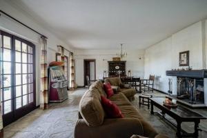 Gallery image of Sonia Rustic Mansion - 5bd 30 Sec Walk To Beach in Áyioi Apóstoloi