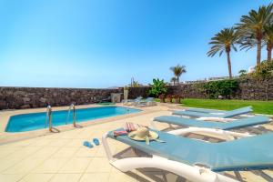 The swimming pool at or close to VV Vista Oceano by HH - Ocean view with private pool