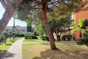 Κήπος έξω από το Appartement 6-8 pers, proche mer