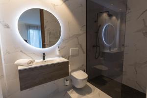 Koupelna v ubytování RÍOS SUITES Tudela