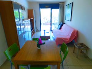 Posteľ alebo postele v izbe v ubytovaní GMID IMMO Apartment Mileni