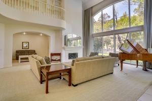 3 Mi to the Strip - Las Vegas Estate with Pool!