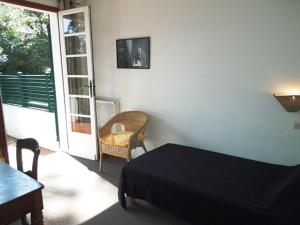 Χώρος καθιστικού στο Etchederra - Hossegor villa années 50 sur terrain pentu et clos située à 300m de l'océan et à environs 500m du centre ville