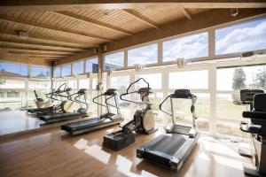 Posilňovňa alebo fitness centrum v ubytovaní Hotel Marina Port