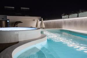 Πισίνα στο ή κοντά στο Hotel Domomea