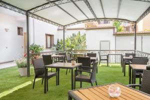 Χώρος καθιστικού στο Hotel Domomea