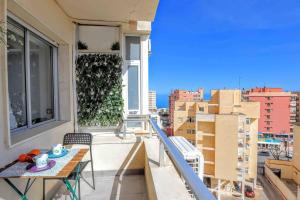 Balkón alebo terasa v ubytovaní Cozy Holiday Studio Palmeras - WiFi, AC, Pool
