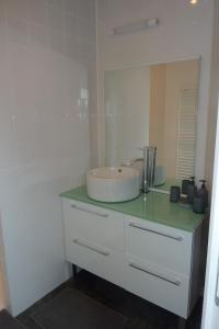 Fotografia z galérie ubytovania gite de Nïngles Outreau 6 personnes 2 chambres salle de bain chacune v destinácii Outreau