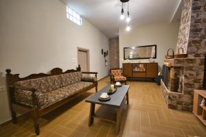 Posezení v ubytování West Crete House