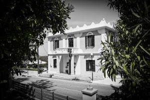 The building in which a vendégházakat is located