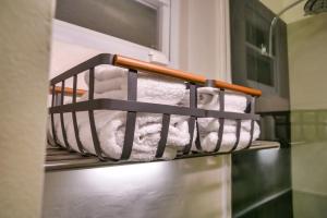 Letto o letti in una camera di Choose To Be Happy at EI8HT! - Super Studios and Penthouse Apartment
