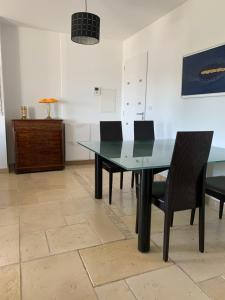 Afbeelding uit fotogalerij van Appartement entier Vue sur Aix in Aix-en-Provence