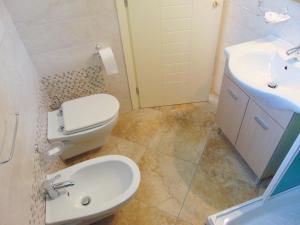 A bathroom at Agriturismo Villa Tommaso