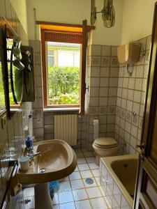 A bathroom at VILLA OLGA