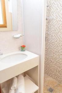 A bathroom at Agriturismo Villa Tommaso