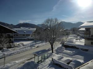 Nespecifikovaný výhled na hory nebo výhled na hory při pohledu z hotelu