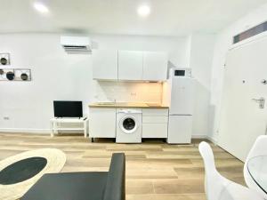 Kuchnia lub aneks kuchenny w obiekcie Madrid Rio Amparo Usera
