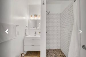 5080 Avenida Oriente