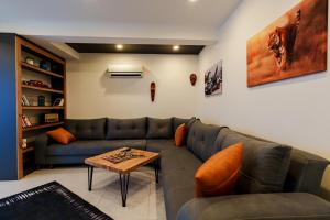 Mrt Suites Lara的休息区