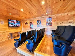 Televisyen dan/atau pusat hiburan di * 3 Master BR, Views, Theater, Arcade, Pinball