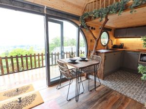 Balkón nebo terasa v ubytování Offas Dyke Escape + 12 fotografií