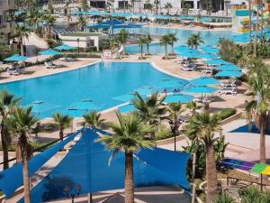 Bazén v ubytování Palm lake resort Folla Monastir nebo v jeho okolí