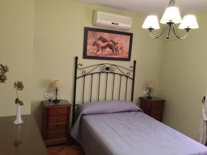 A bed or beds in a room at Casa Rural Antikaria