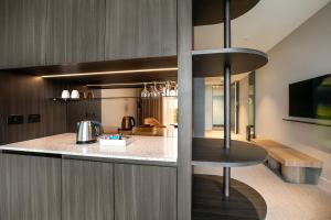 Kuchyň nebo kuchyňský kout v ubytování Holiday Inn Werribee by IHG