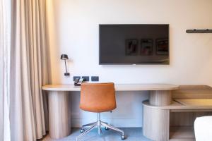 TV a/nebo společenská místnost v ubytování Holiday Inn Werribee by IHG