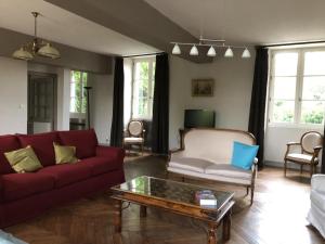 Posezení v ubytování Gîte historique avec piscine privée, proche de Chinon - FR-1-381-530